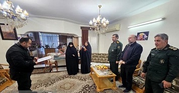 سرهنگ سلامی: یاد شهیدان، ضامن عزت و نورانیت جامعه است سرهنگ سلامی: یاد شهیدان، ضامن عزت و نورانیت جامعه است