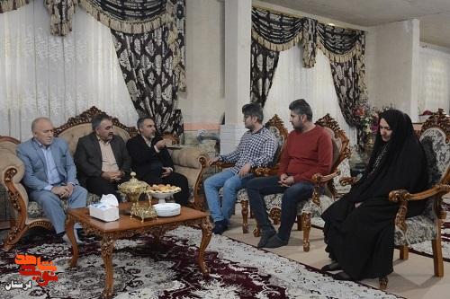 مدیرکل بنیاد شهید لرستان از ایثارگران لرستان تجلیل کرد