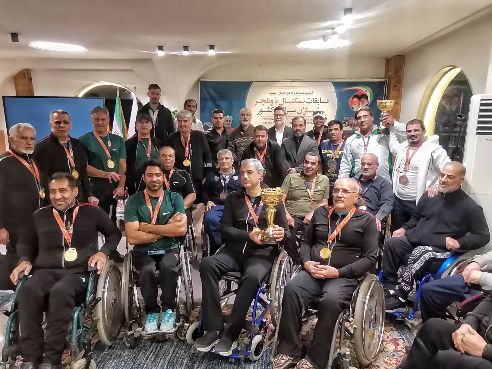 آیین اختتامیه مسابقات بسکتبال با ویلچر ایثارگران سراسر کشور برگزار شد آیین اختتامیه مسابقات بسکتبال با ویلچر ایثارگران سراسر کشور برگزار شد