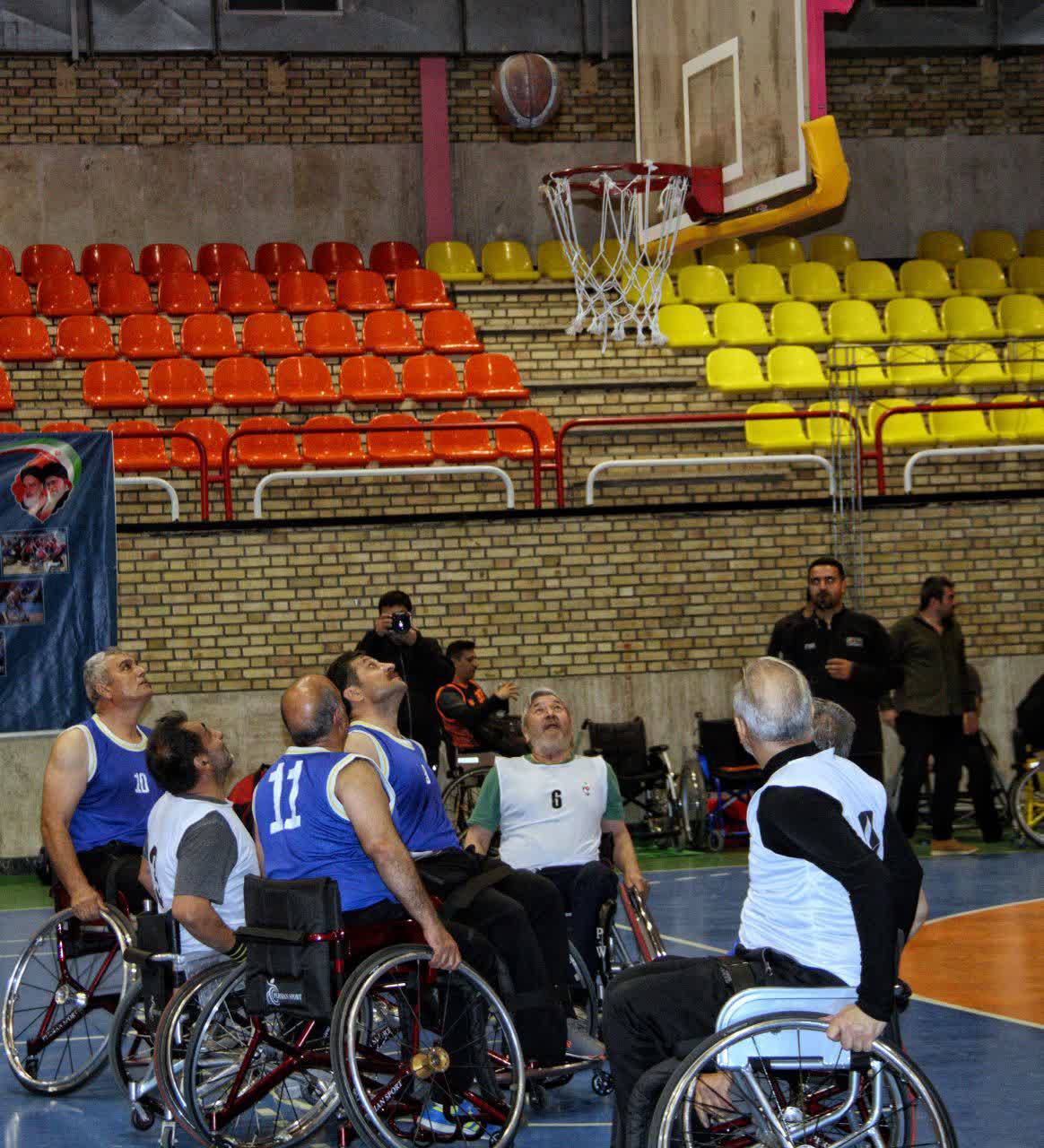 آیین اختتامیه مسابقات بسکتبال با ویلچر ایثارگران سراسر کشور برگزار شد آیین اختتامیه مسابقات بسکتبال با ویلچر ایثارگران سراسر کشور برگزار شد