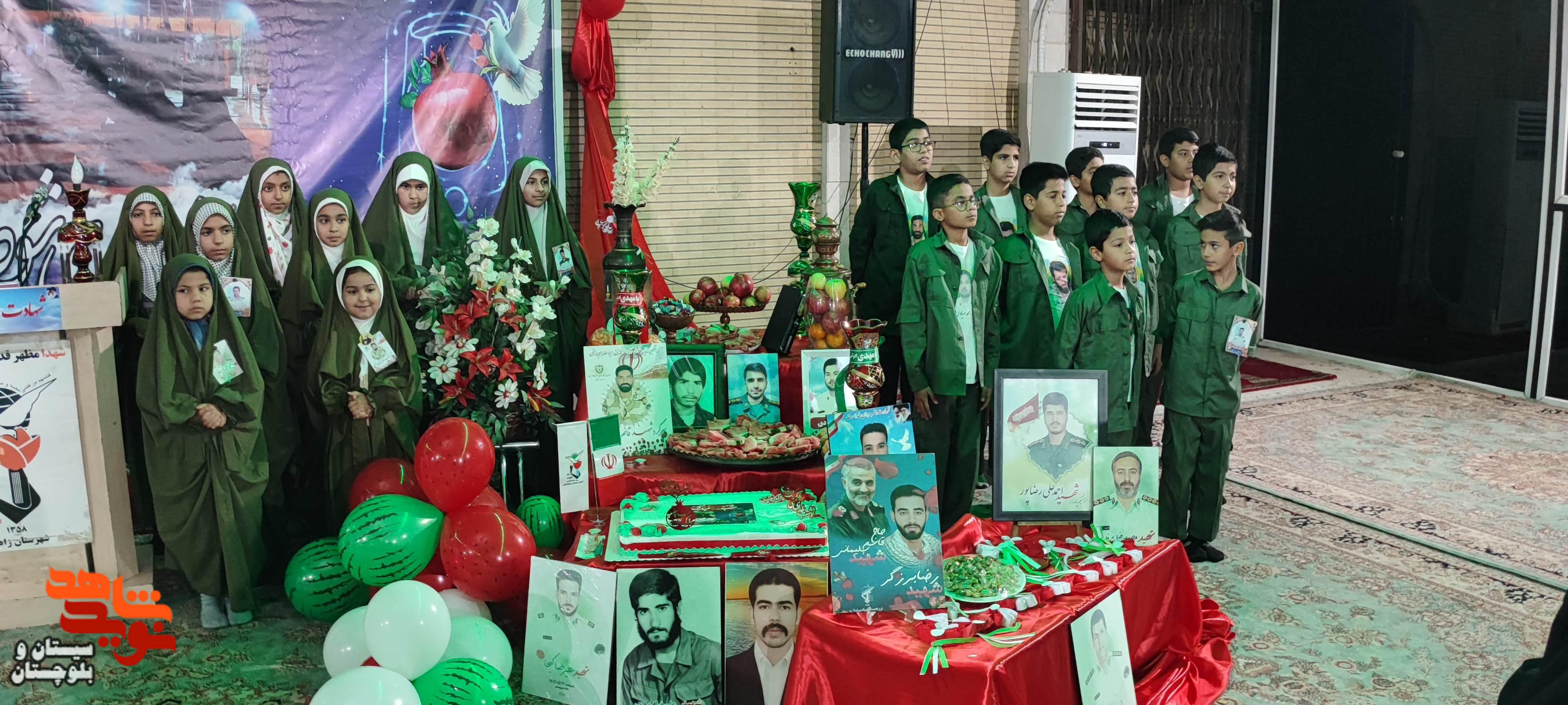 مراسم یلدای شهدایی در گلزار شهدای زاهدان برگزار شد