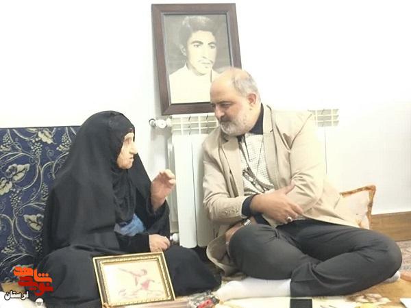 دیدار دبیرکل کنگره ملی شهدای غریب اسارت با مادر شهید غریب و جاویدالاثر «ابراهیم سگوند»