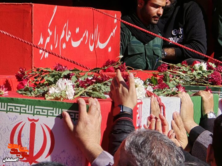 کاروان اهالی بهشت در دانشگاه اصفهان؛ شهدا کلاس درس ایثار را گشودند