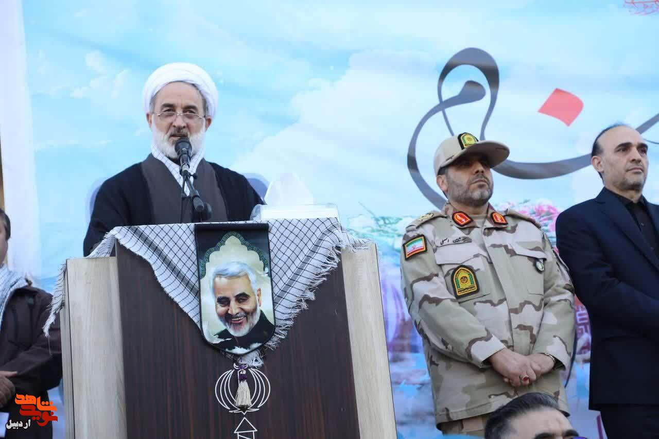 آیین تشییع و تدفین پیکر شهید گمنام در اردبیل برگزار شد+ تصویر