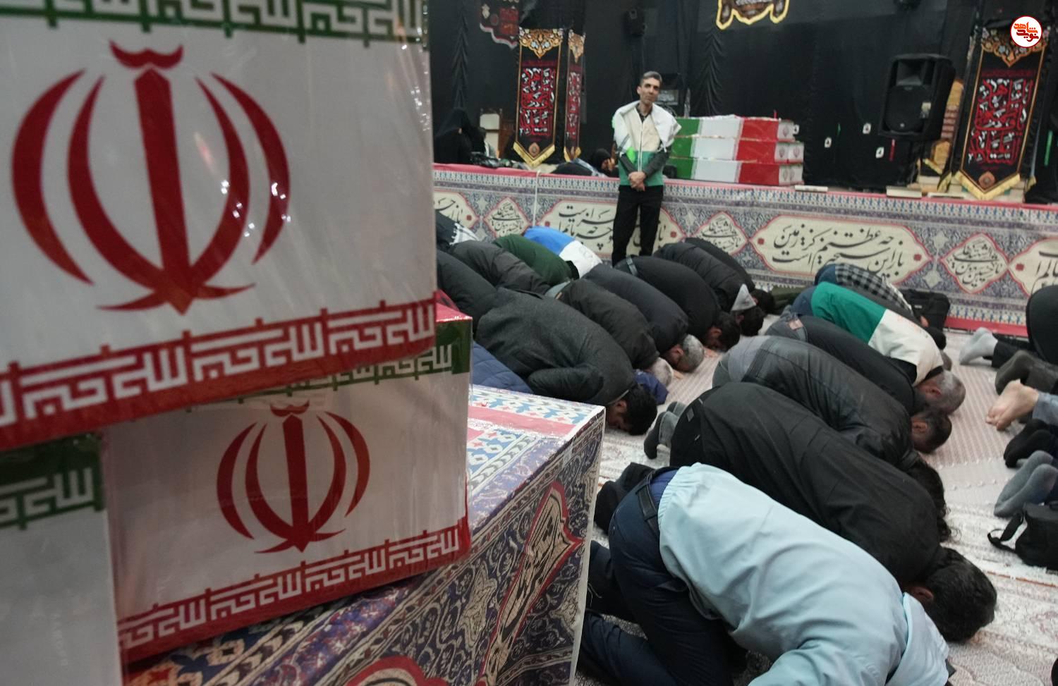 گزارش تصویری/ آیین وداع با پیکرهای مطهر ۱۰۰ شهید گمنام