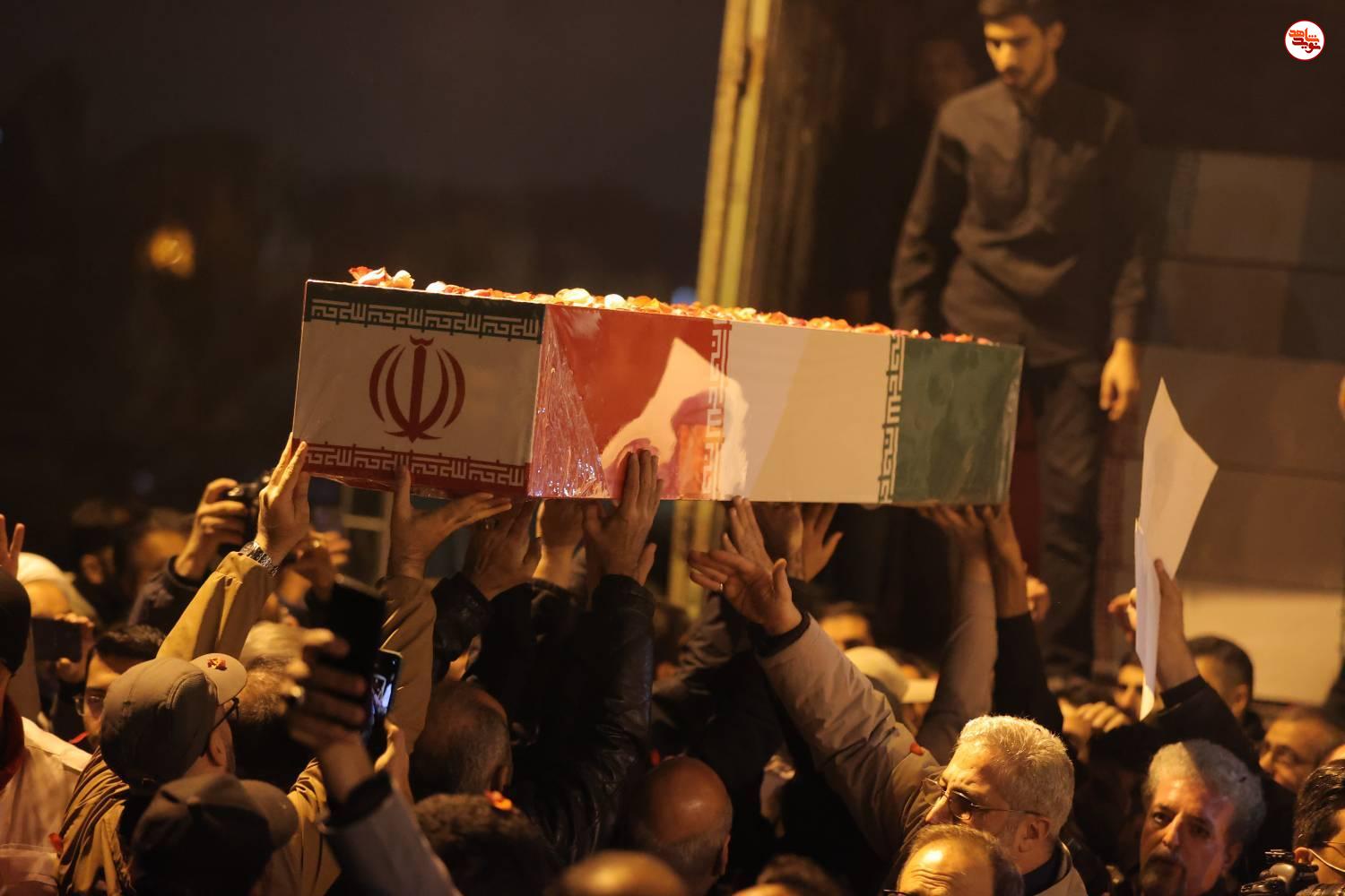 گزارش تصویری/ آیین وداع با پیکرهای مطهر ۱۰۰ شهید گمنام