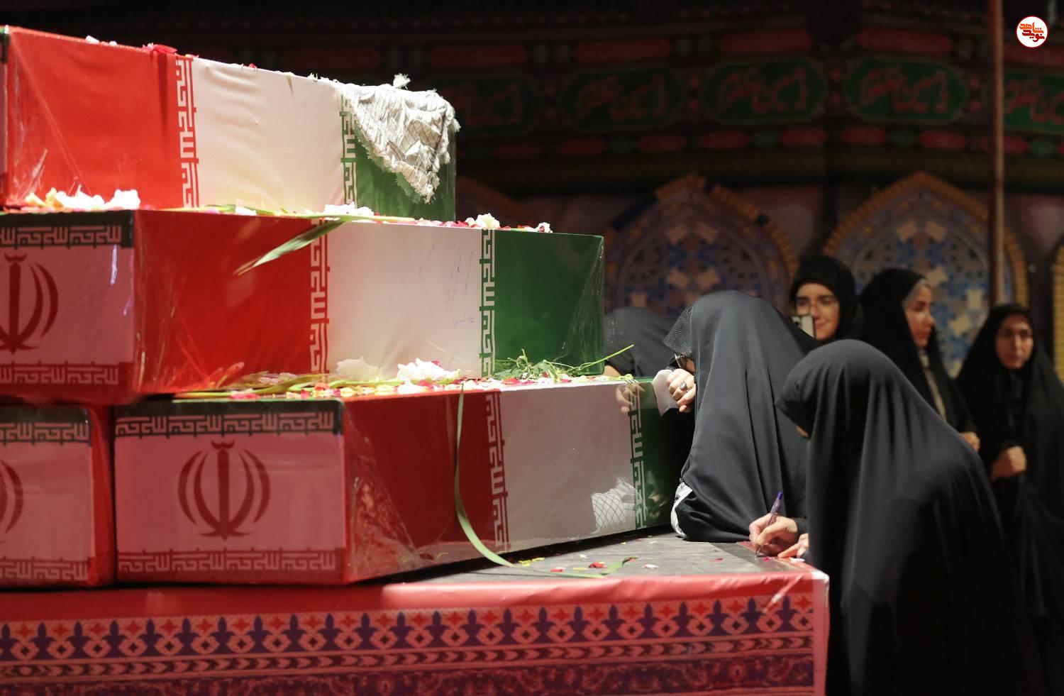 گزارش تصویری/ آیین وداع با پیکرهای مطهر ۱۰۰ شهید گمنام