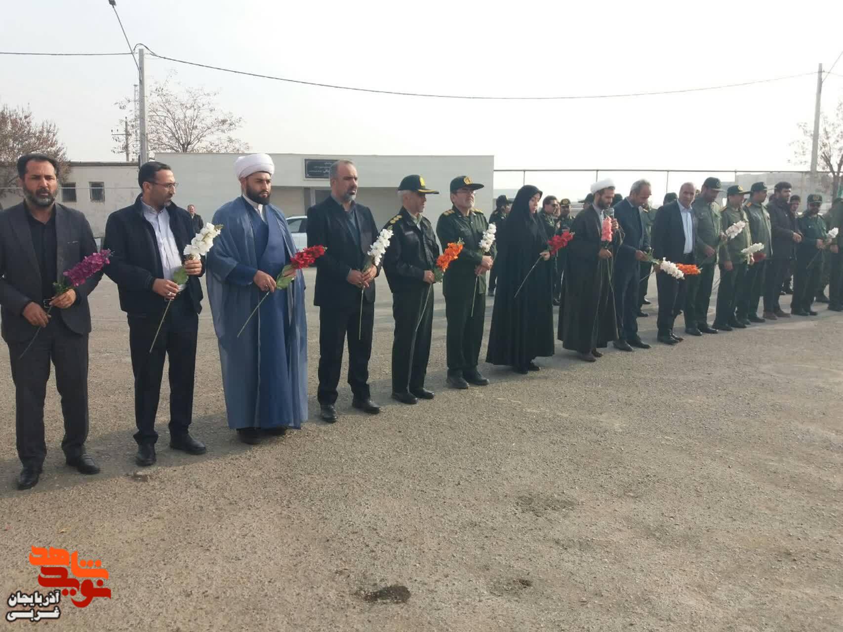 آئین غبارروبی و عطر افشانی مزار مطهر شهدای پلدشت