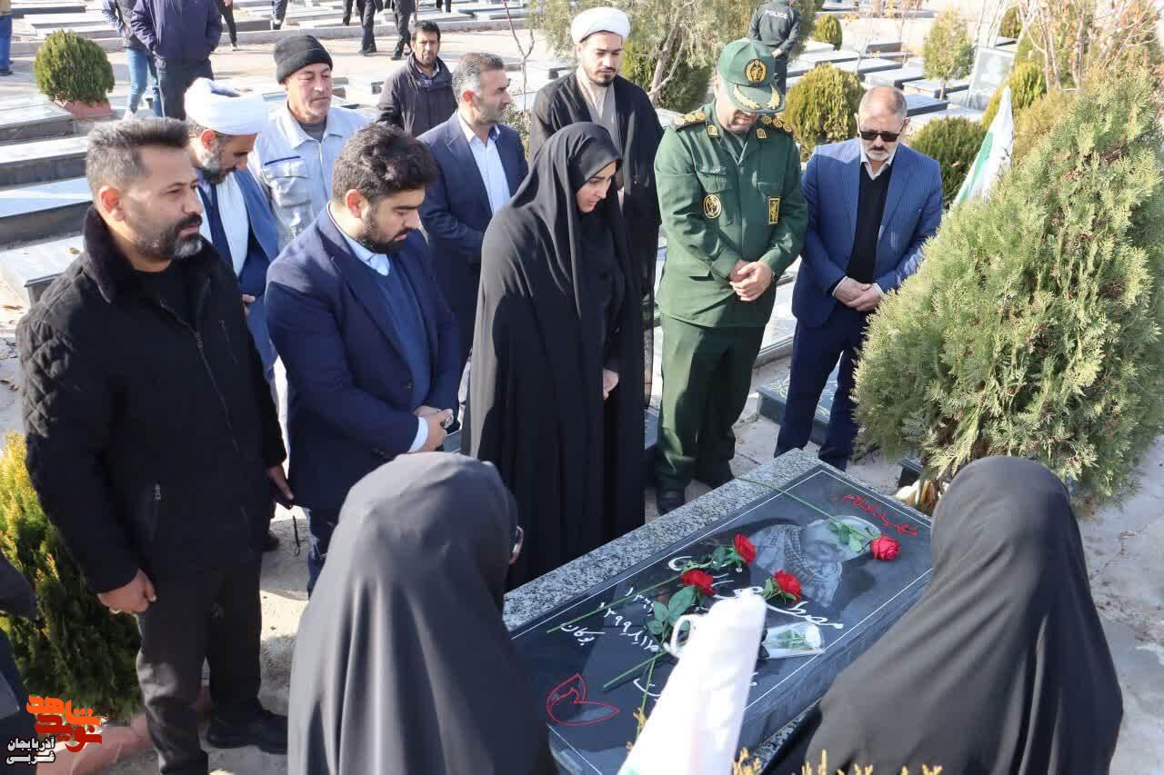 دای احترام به مقام شامخ شهدای شهرستان باروق به مناسبت هفته بسیج