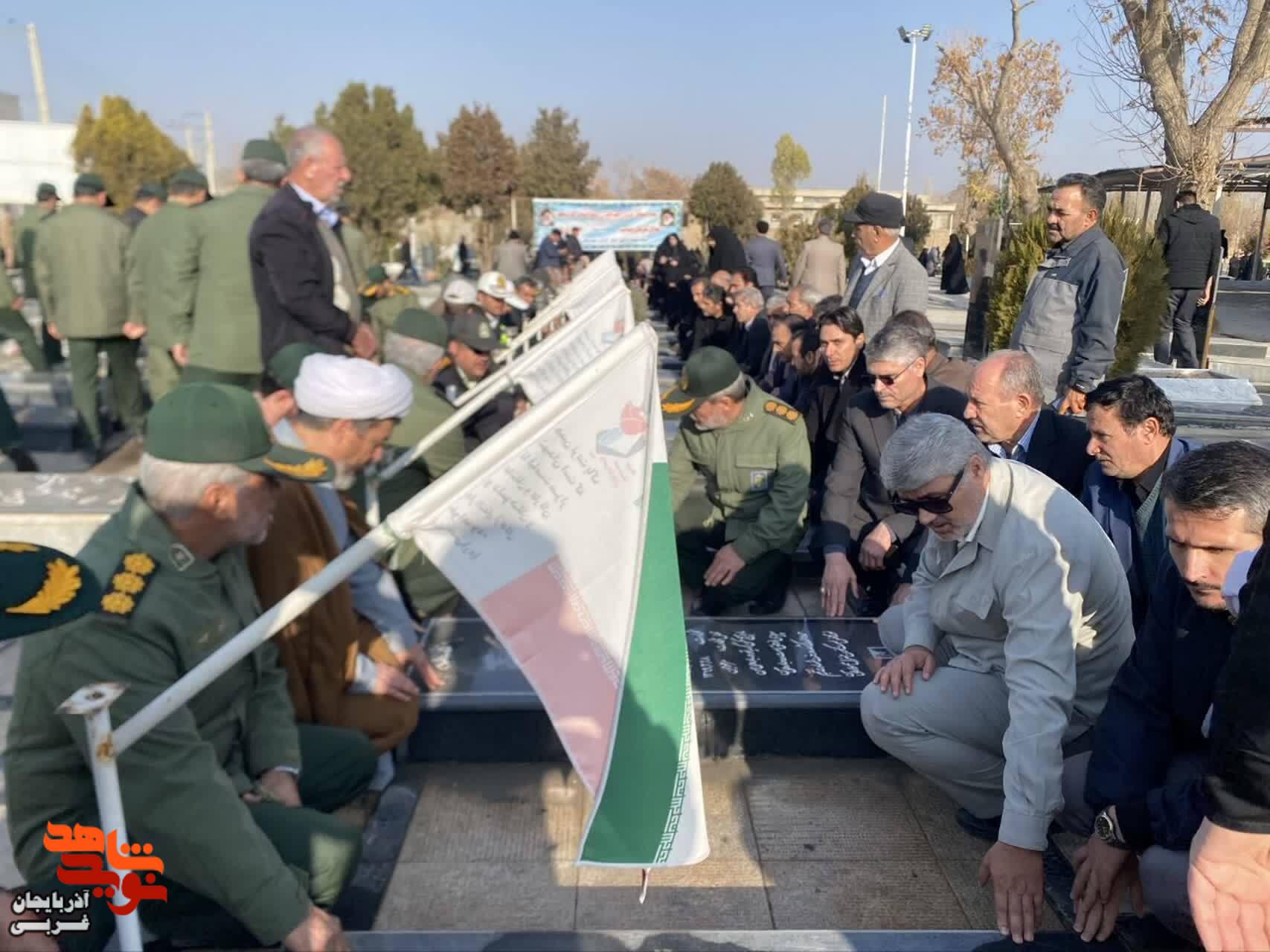 ادای احترام به مقام شامخ شهدای شهرستان چایپاره به مناسبت هفته بسیج