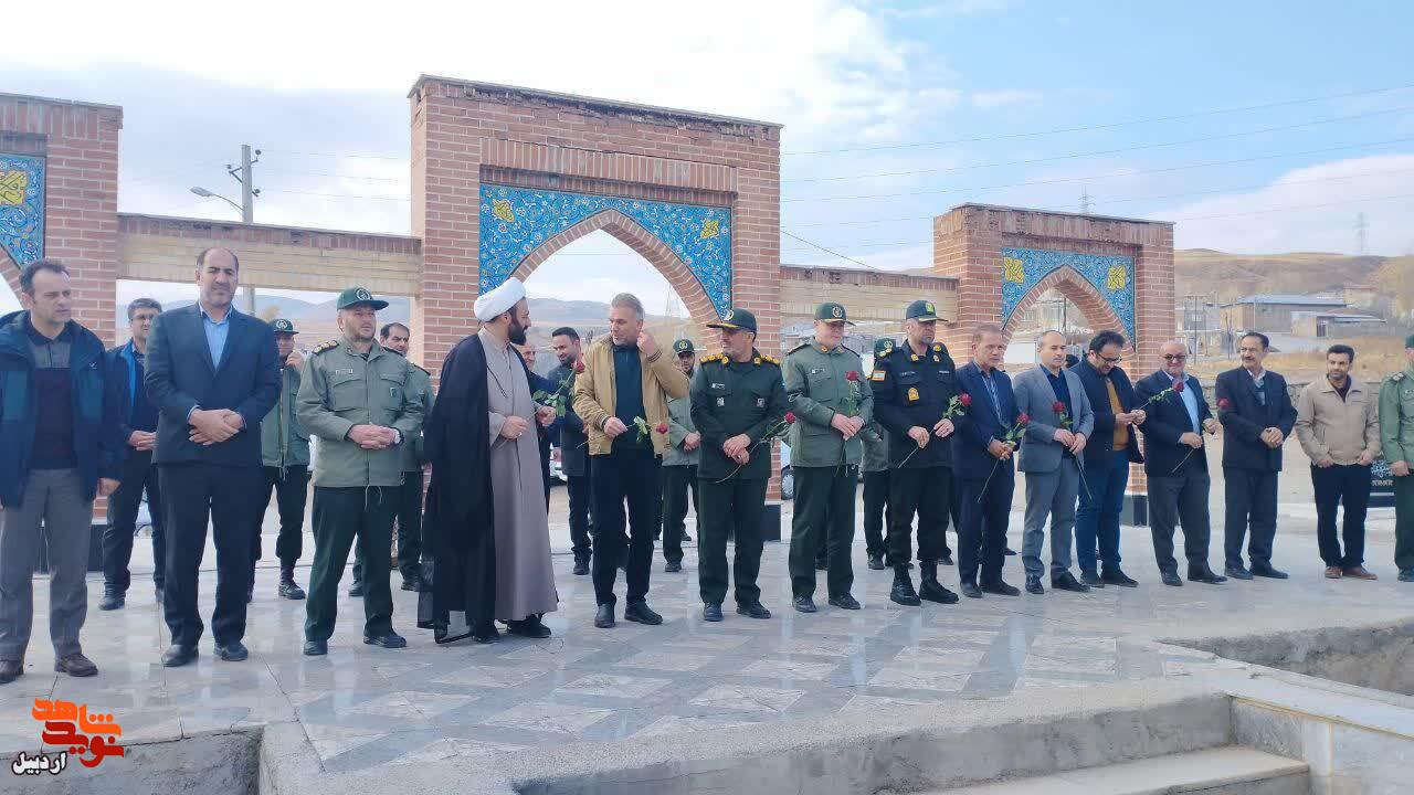 مراسم گلباران و عطرافشانی مزار شهدای والامقام شهرستان خلخال