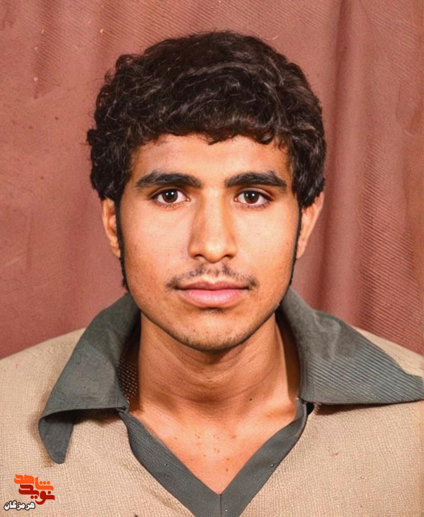 اسناد تحصیلی به جا‌مانده از شهید «احمد سنگی‌نژاد»