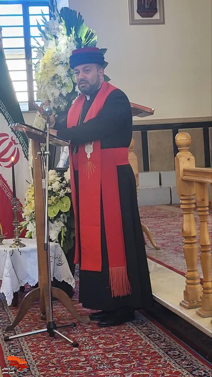 مراسم بزرگداشت چهلم قائد شهید امت حضرت آیت‌الله سید علی حسینی خامنه‌ای (رضوان الله تعالی علیه) در سالن کاتولیک‌های ارومیه