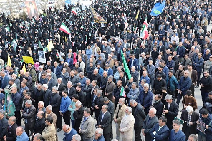 تجدید میثاق مردم همیشه در صحنه ایلام با امامت و ولایت در اربعین شهادت حضرت آیت‌الله العظمی امام خامنه‌ای در مصلی شهر