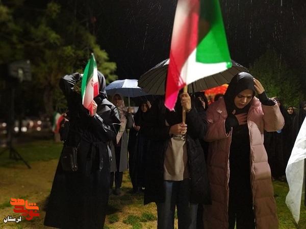 دختران انقلاب در شب ولادت خانم حضرت معصومه(س) همچنان پای کار انقلابند