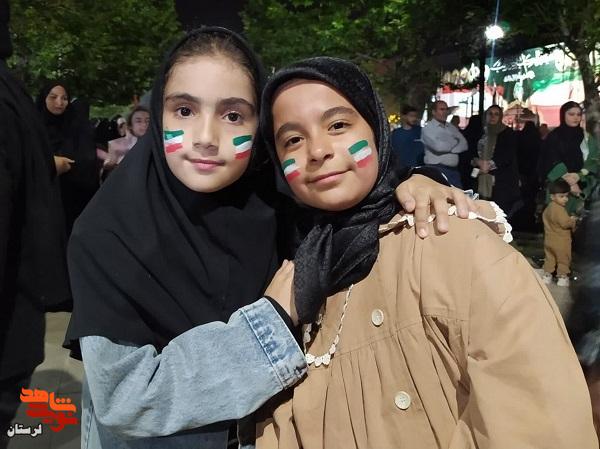 پنجاهمین شب تجمع مردم خرم آباد و باز دختران پای کار انقلاب