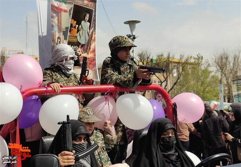 نمایش همبستگی و حضور پررنگ نسل جوان