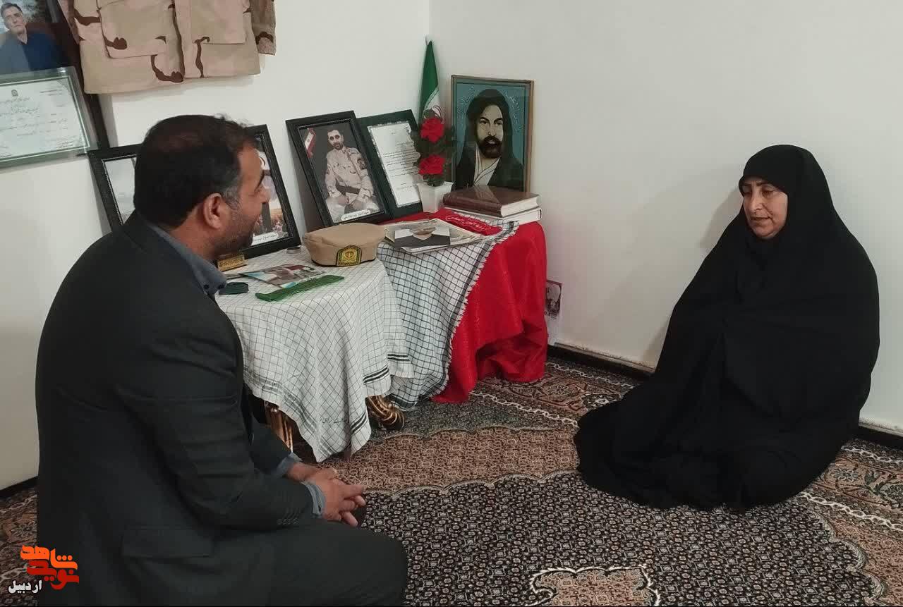 قول داده بود که بعد از سالگرد برادرش به خواستگاری برویم قول داده بود که بعد از سالگرد برادرش به خواستگاری برویم
