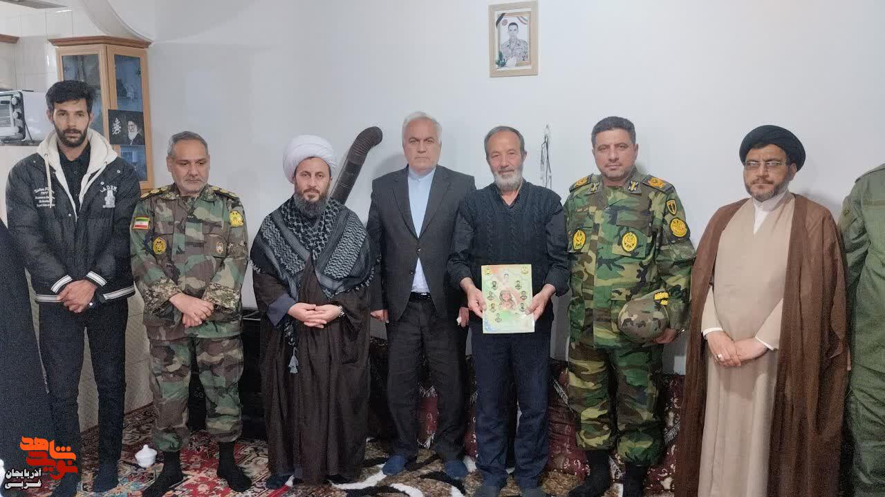 دیدار از خانوادههای شهدای والامقام ارتش در جنگ رمضان در خوی دیدار از خانوادههای شهدای والامقام ارتش در جنگ رمضان در خوی