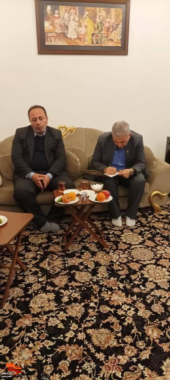 دیدار شبانه و صمیمانه با خانوادهای معظم شهدای جنگ رمضان رمضان در سردشت دیدار شبانه و صمیمانه با خانوادهای معظم شهدای جنگ رمضان رمضان در سردشت