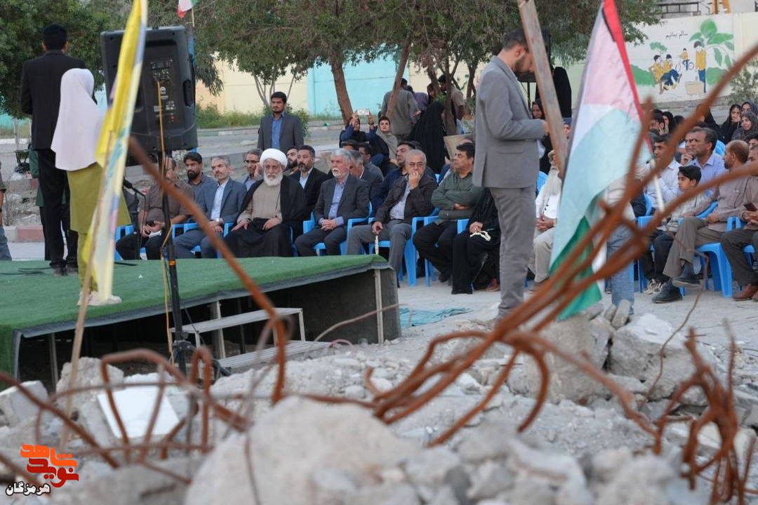 بازدید وزیر فرهنگ از قتلگاه دانش آموزان مینابی بازدید وزیر فرهنگ از قتلگاه دانش آموزان مینابی