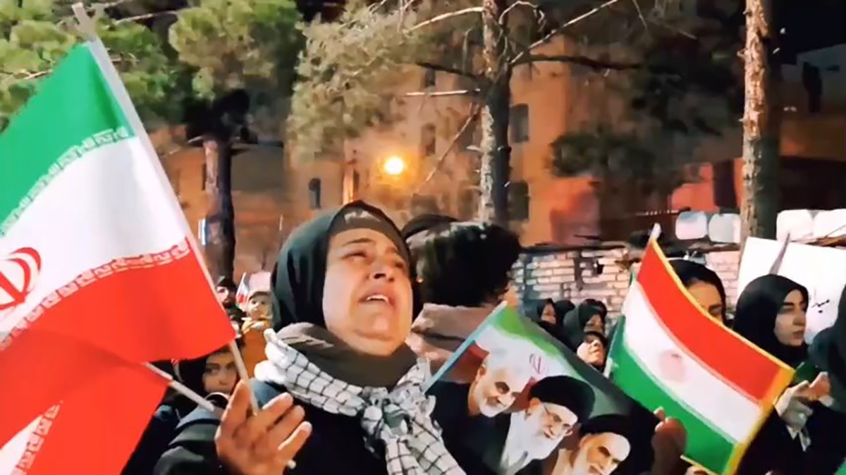 کلیپ/ الهی هیچ کسی داغِ عزیزش رو نبینه کلیپ/ الهی هیچ کسی داغِ عزیزش رو نبینه
