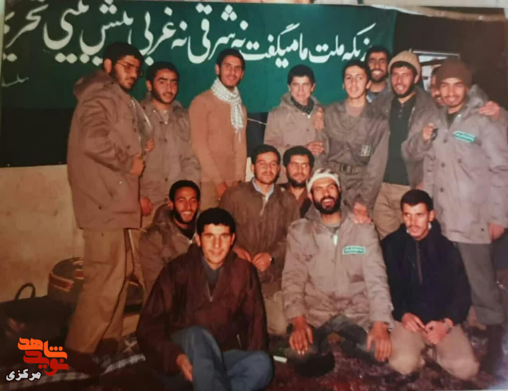 زائران جبهه؛ تصویری ناب از رزمندگان گردان علیبنابیطالب(ع) در حریم امام رضا(ع) زائران جبهه؛ تصویری ناب از رزمندگان گردان علیبنابیطالب(ع) در حریم امام رضا(ع)
