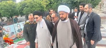 تصاویر/غبارروبی و عطرافشانی گلزار شهدای ساری با حضور نماینده محترم آیت اله سیستانی مرجع تقلید در کشور