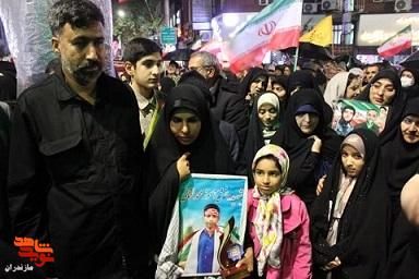 میزبانی و قدرشناسی مردم قائم شهر از خانواده شهید دانش آموز مینابی