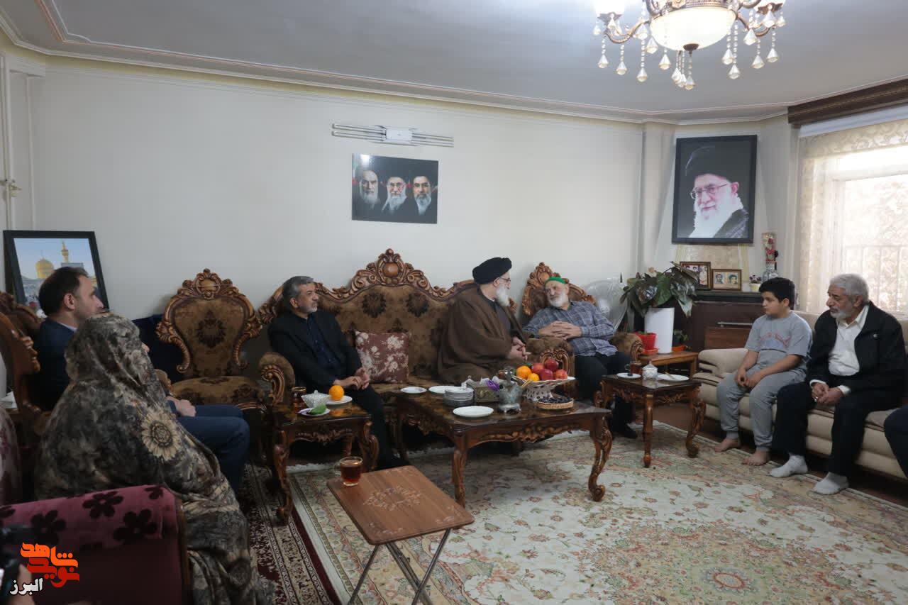 دیدار در قالب طرح «اول خانواده شهدا» در منازل شهید سید یحیی حسینی و شهید مهدی شهبازی دیدار در قالب طرح «اول خانواده شهدا» در منازل شهید سید یحیی حسینی و شهید مهدی شهبازی