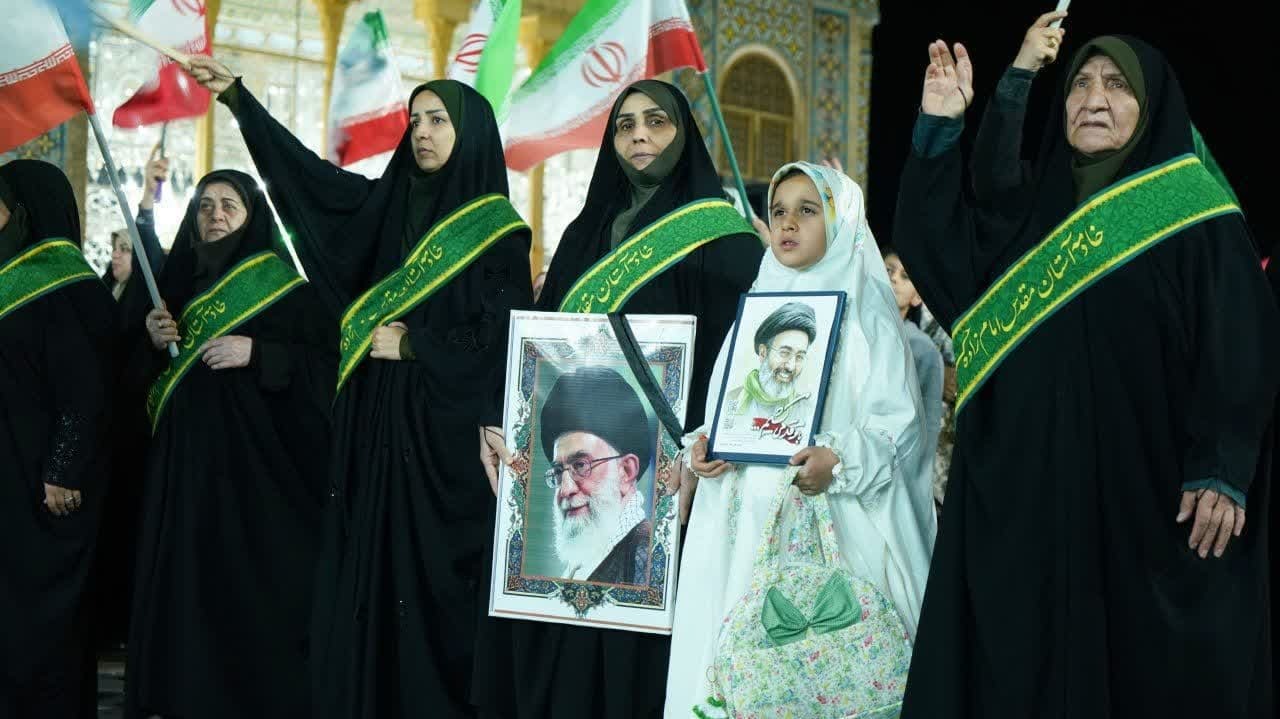 از امامزاده اسماعیل(ع) تا گلزار شهدای قزوین؛ کاروان انتقام سخت با شهدا بیعت کرد از امامزاده اسماعیل(ع) تا گلزار شهدای قزوین؛ کاروان انتقام سخت با شهدا بیعت کرد