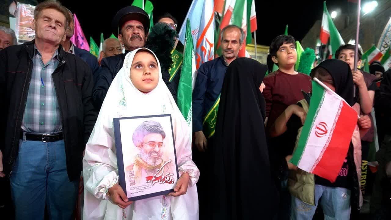 از امامزاده اسماعیل(ع) تا گلزار شهدای قزوین؛ کاروان انتقام سخت با شهدا بیعت کرد از امامزاده اسماعیل(ع) تا گلزار شهدای قزوین؛ کاروان انتقام سخت با شهدا بیعت کرد