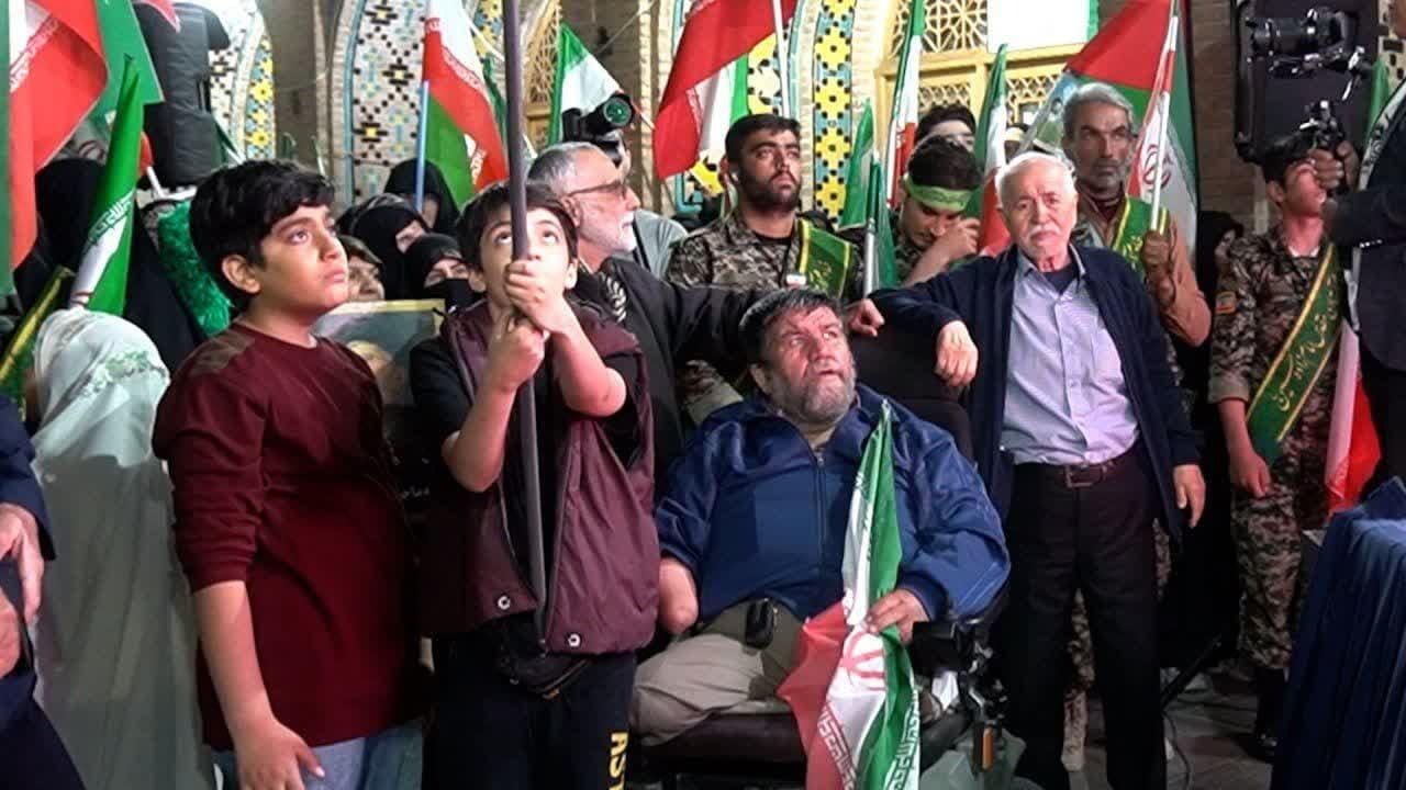 از امامزاده اسماعیل(ع) تا گلزار شهدای قزوین؛ کاروان انتقام سخت با شهدا بیعت کرد از امامزاده اسماعیل(ع) تا گلزار شهدای قزوین؛ کاروان انتقام سخت با شهدا بیعت کرد