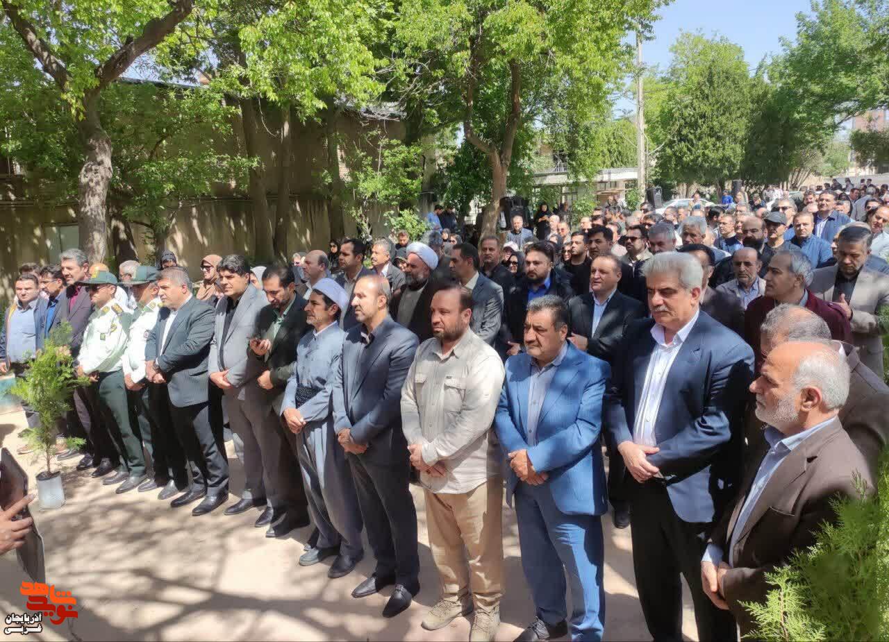 برگزاری مراسم «یاد بود» و نثار فاتحه و گلباران مکان شهادت شهدای جنگ تحمیلی رمضان بوکان