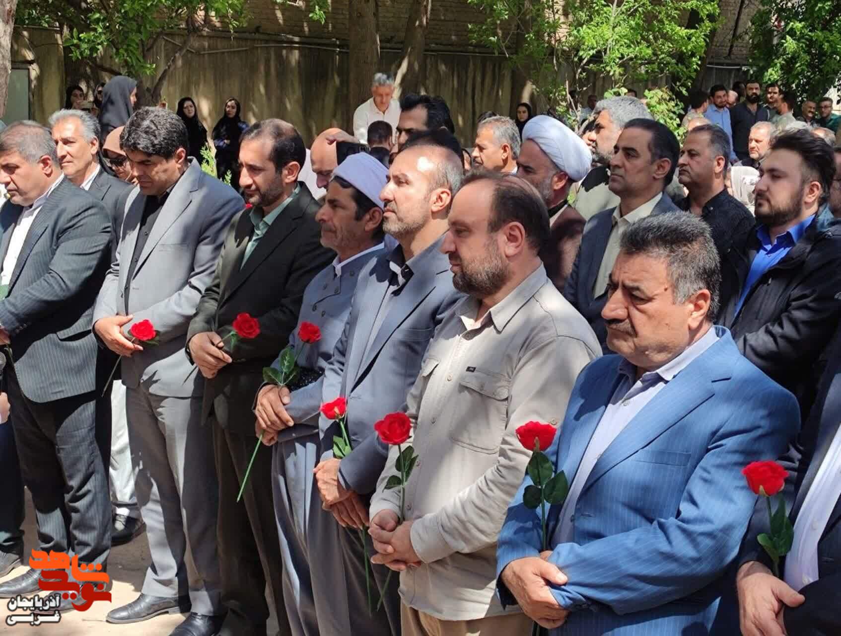 برگزاری مراسم «یاد بود» و نثار فاتحه و گلباران مکان شهادت شهدای جنگ تحمیلی رمضان بوکان
