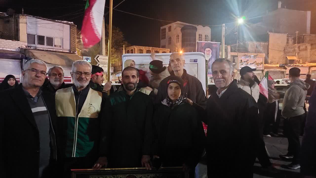عهد شبانه خادمان شهدای غریب الیگودرز با امام و انقلاب عهد شبانه خادمان شهدای غریب الیگودرز با امام و انقلاب