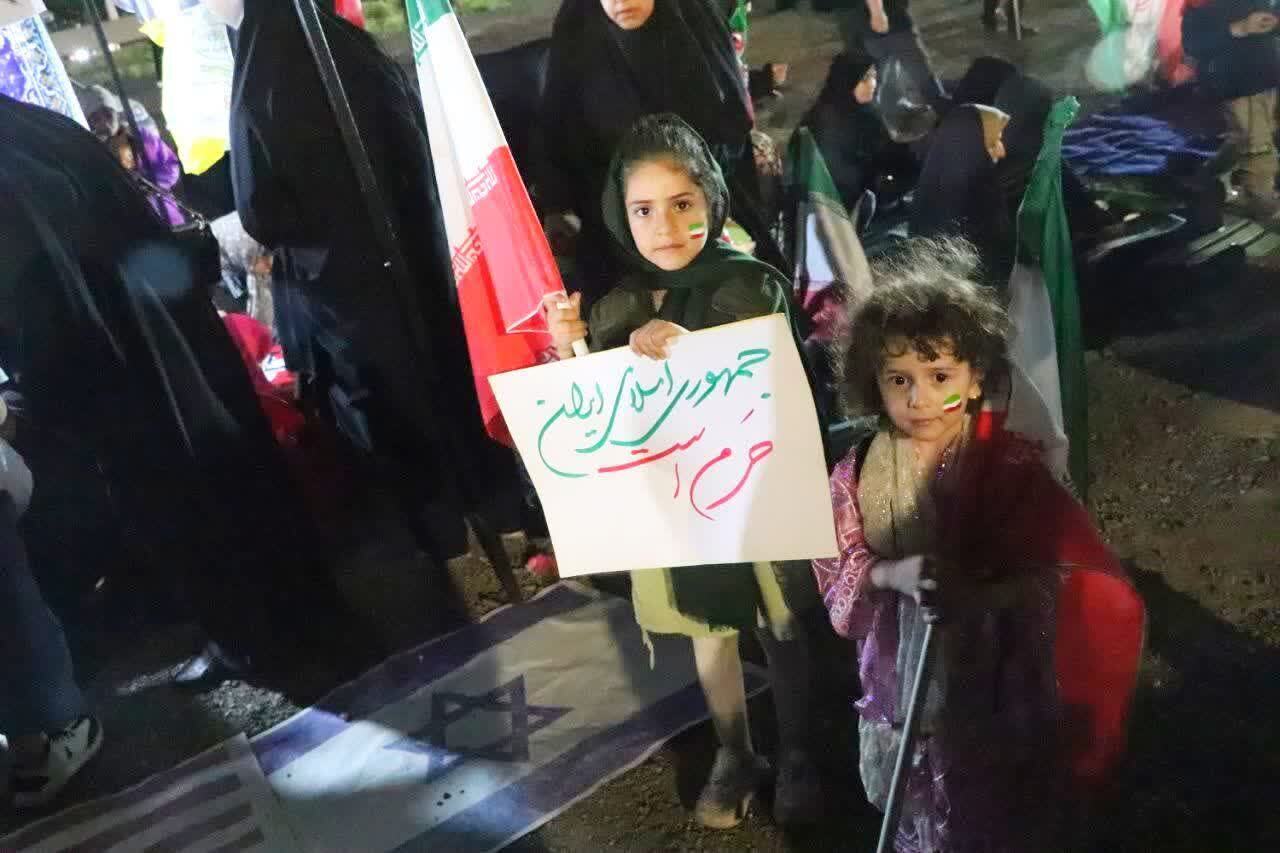 مصلای بزرگ قزوین؛ میعادگاه کودکان با شهدا مصلای بزرگ قزوین؛ میعادگاه کودکان با شهدا