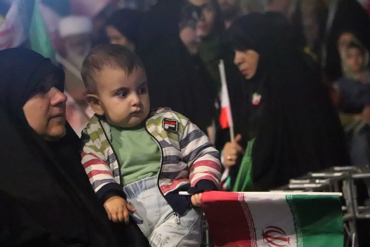 مصلای بزرگ قزوین؛ میعادگاه کودکان با شهدا مصلای بزرگ قزوین؛ میعادگاه کودکان با شهدا