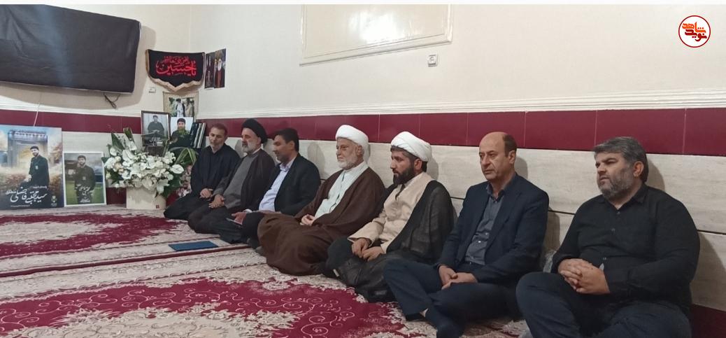 گزارش تصویری/ دیدار نماینده ولی فقیه در بنیاد شهید با ۲ خانواده شهید جنگ رمضان در اهواز