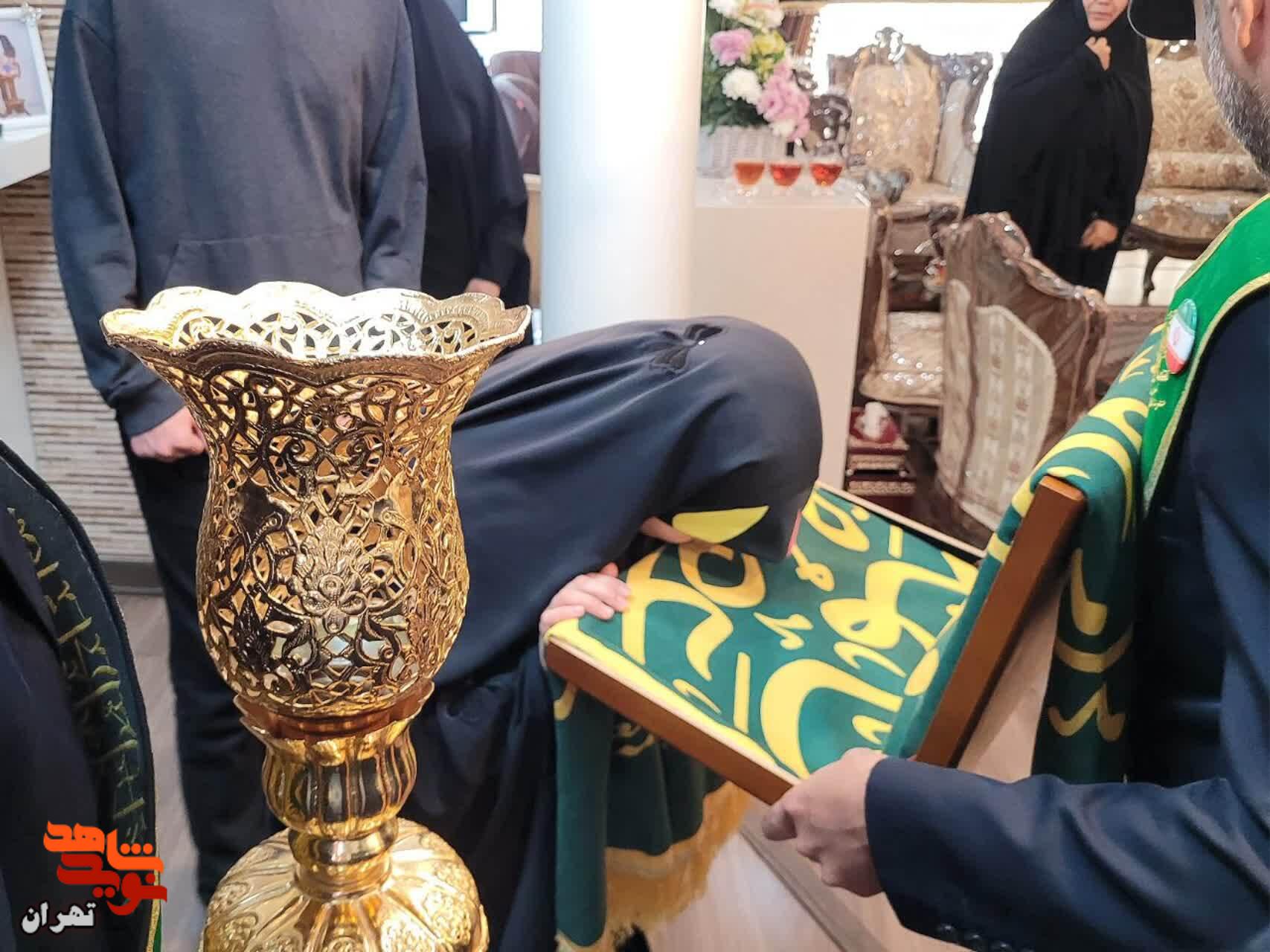 تجلیل از دختران شهیدان «خاکسار و دمیرچی» در دهه کرامت تجلیل از دختران شهیدان «خاکسار و دمیرچی» در دهه کرامت