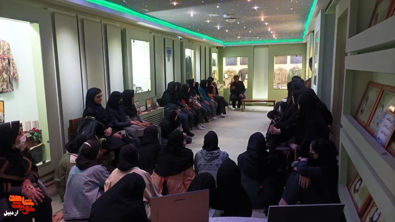 بازدید فعالان جوان عرصه ایثار و شهادت از موزه شهدای اردبیل بازدید فعالان جوان عرصه ایثار و شهادت از موزه شهدای اردبیل