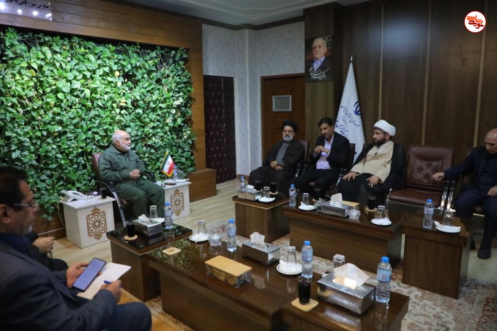 تقدیر نماینده ولی فقیه در بنیاد شهید از رویکرد استاندار خوزستان در تکریم خانواده شهدا تقدیر نماینده ولی فقیه در بنیاد شهید از رویکرد استاندار خوزستان در تکریم خانواده شهدا