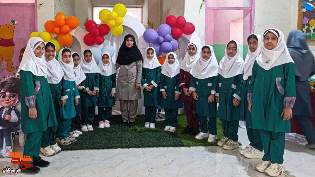 تصویر دیده نشده دختران شهید کلاس چهارمی مدرسه میناب تصویر دیده نشده دختران شهید کلاس چهارمی مدرسه میناب