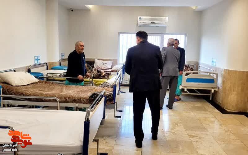 حضور صمیمانه مدیرکل بنیاد شهید در بیمارستان فجر تبریز حضور صمیمانه مدیرکل بنیاد شهید در بیمارستان فجر تبریز