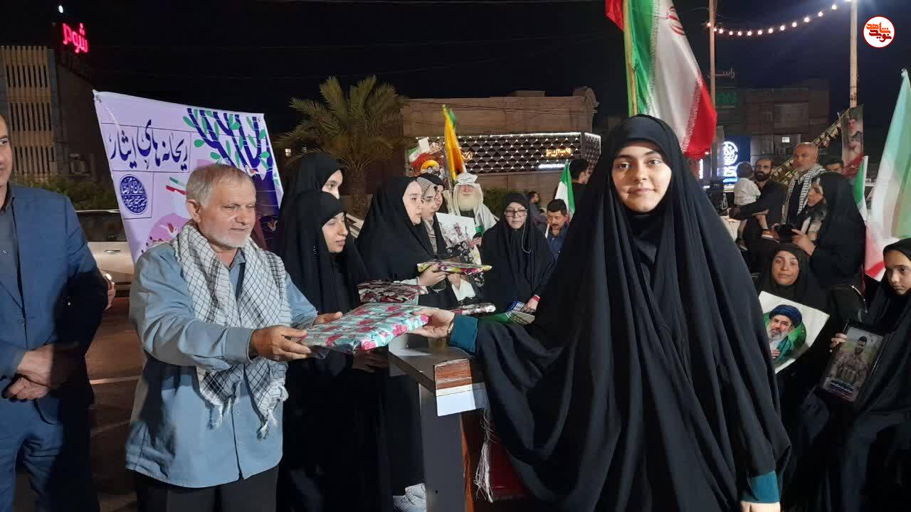 گزارش تصویری/ تجلیل از دختران شهدا به مناسبت روز دختر در غرفه‌های فرهنگی پردیس «سلام شهید» در اهواز