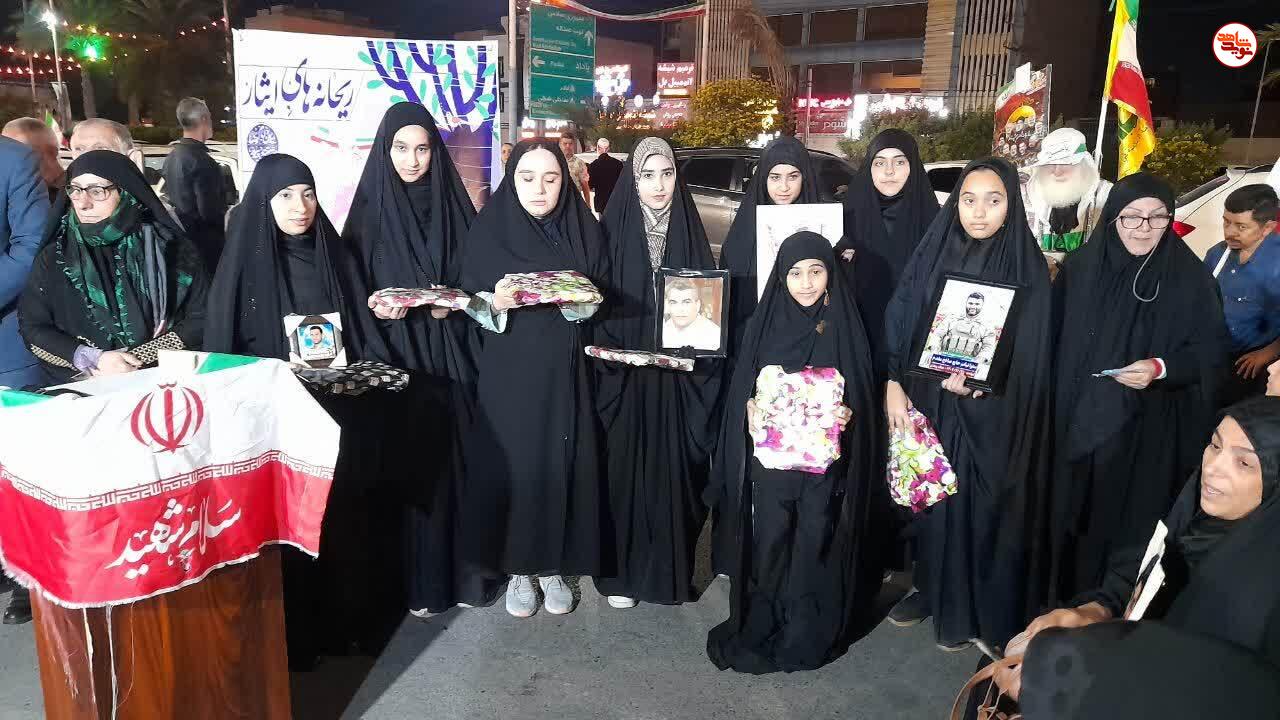 گزارش تصویری/ تجلیل از دختران شهدا به مناسبت روز دختر در غرفه‌های فرهنگی پردیس «سلام شهید» در اهواز