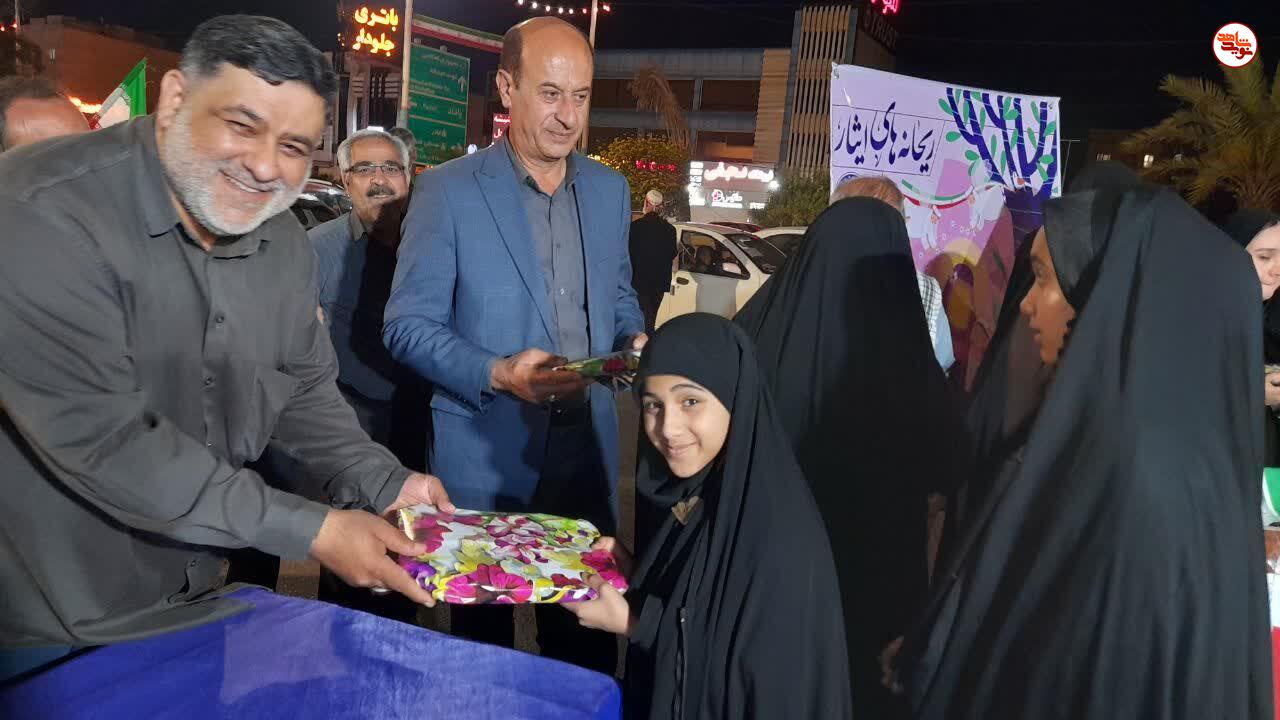 گزارش تصویری/ تجلیل از دختران شهدا به مناسبت روز دختر در غرفه‌های فرهنگی پردیس «سلام شهید» در اهواز