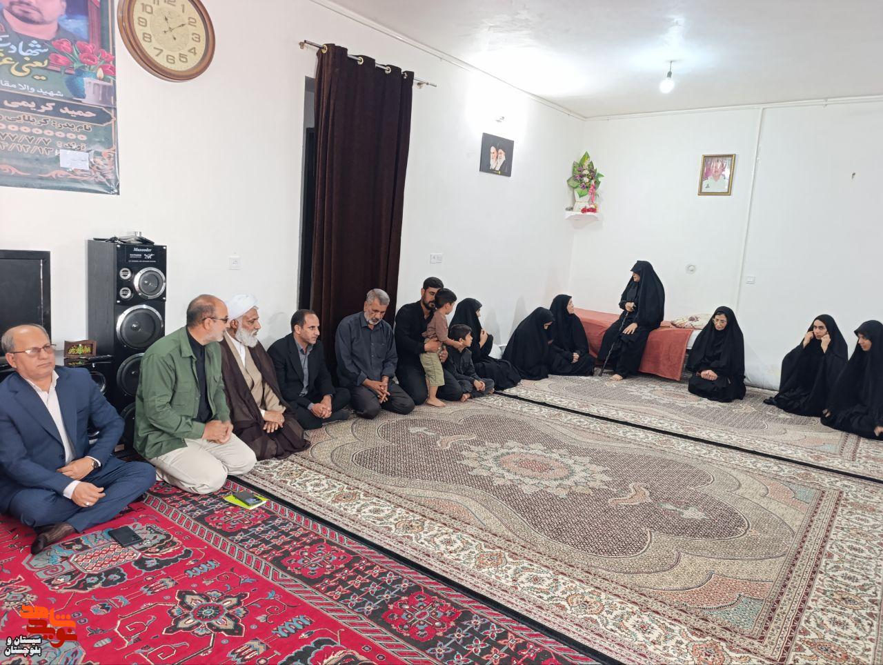 تجدید میثاق مسئولان دانشگاه علوم پزشکی زابل با خانوادههای شهدای والامقام جنگ رمضان تجدید میثاق مسئولان دانشگاه علوم پزشکی زابل با خانوادههای شهدای والامقام جنگ رمضان