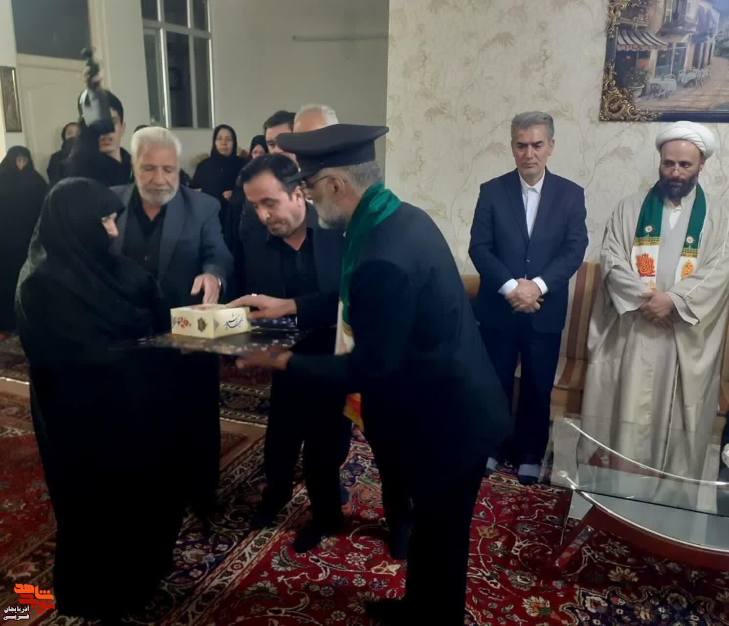 دیدار از خانواده شهدای جنگ رمضان در سلماس