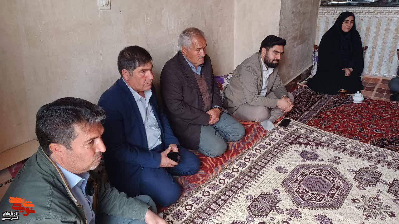 تکریم خانوادههای معظم شهدا باحضور فرماندار شهرستان باروق تکریم خانوادههای معظم شهدا باحضور فرماندار شهرستان باروق